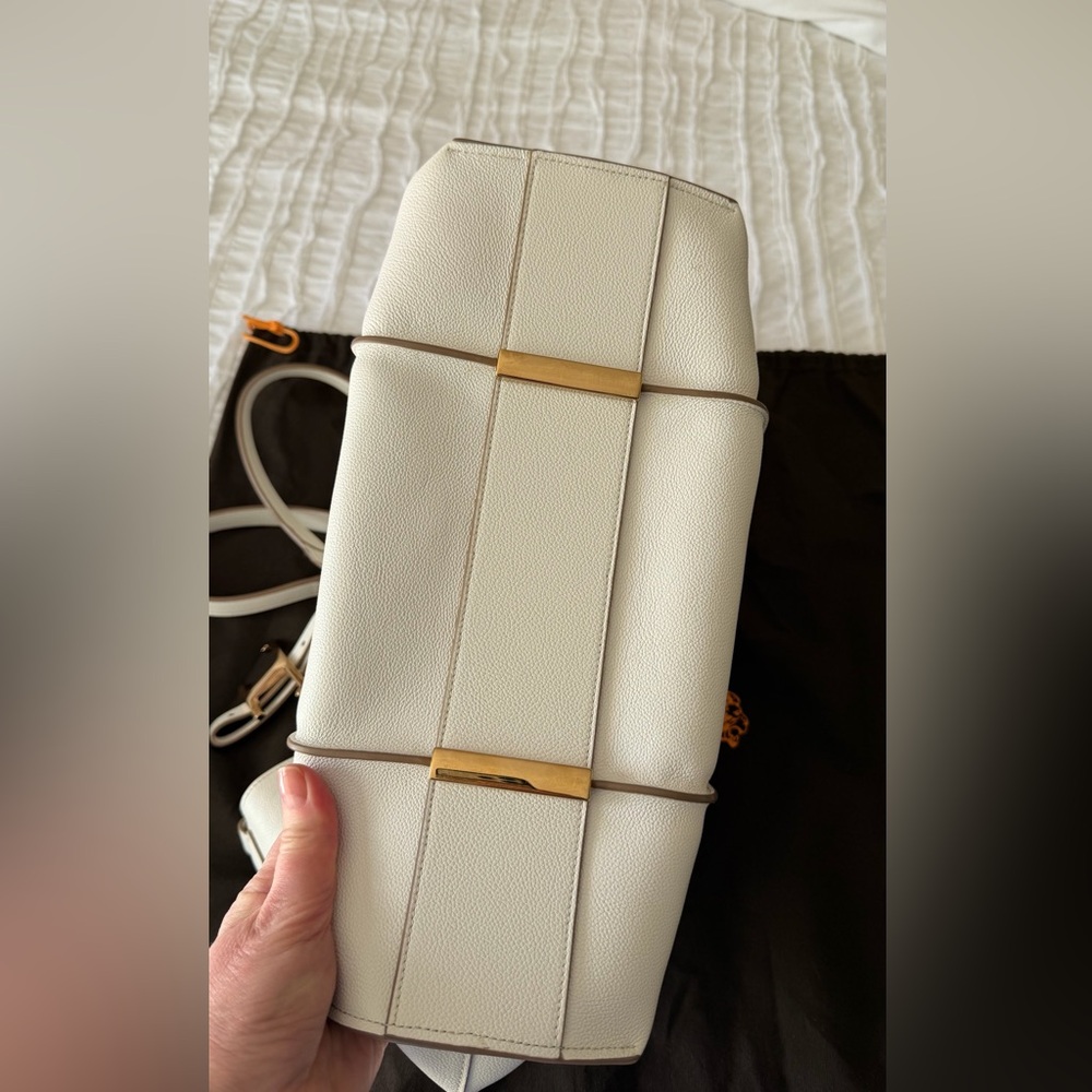 Tod’s Shopper Tote in Cream - Picture 5 of 8
